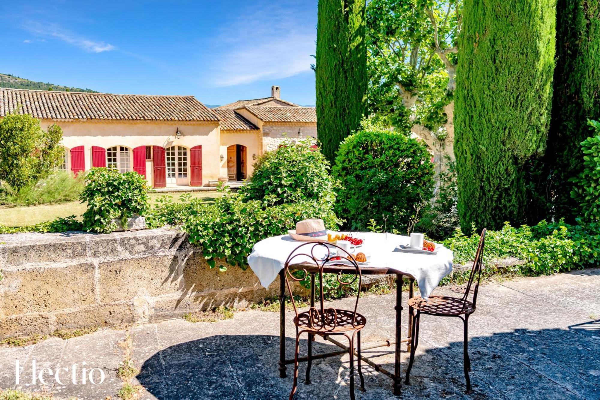 Bastide Domaine Tour Campanets Aparthotel Le Puy-Sainte-Réparade Exterior foto